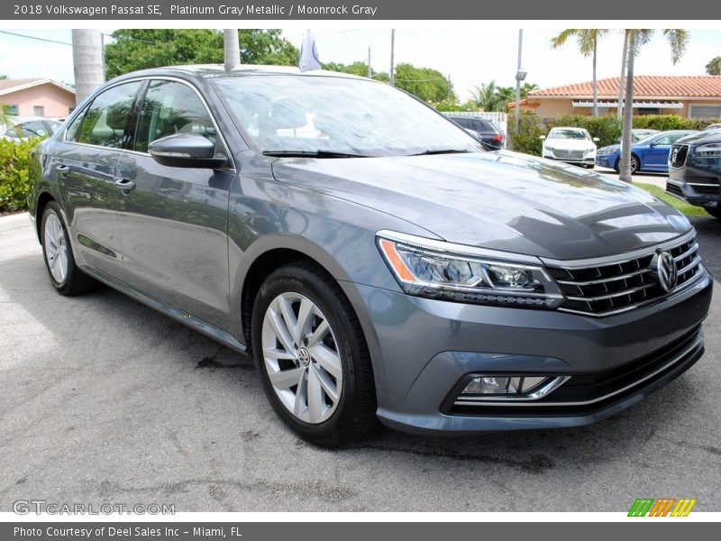 Platinum Gray Metallic / Moonrock Gray 2018 Volkswagen Passat SE