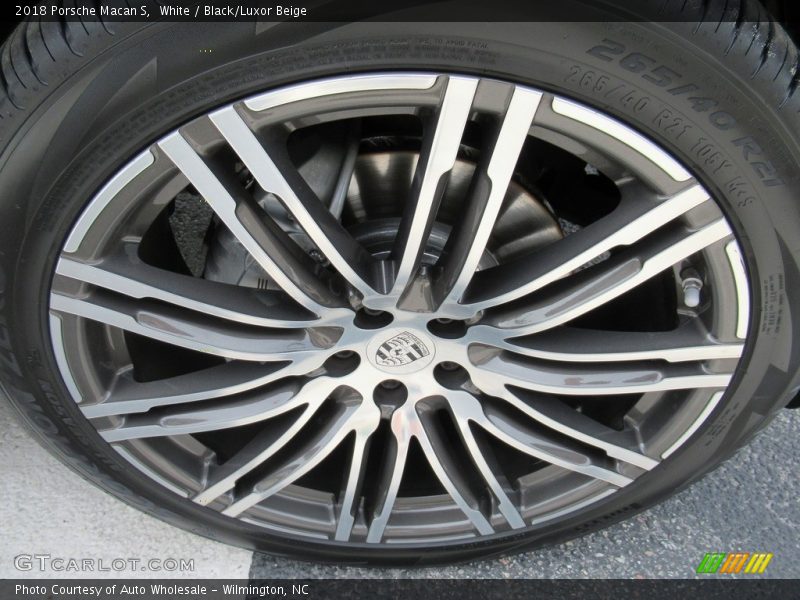 White / Black/Luxor Beige 2018 Porsche Macan S