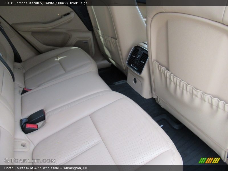 White / Black/Luxor Beige 2018 Porsche Macan S