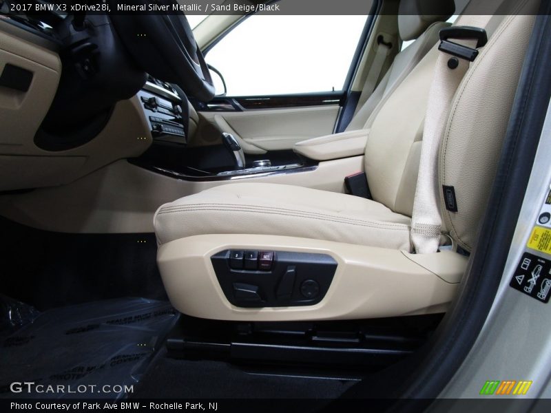 Mineral Silver Metallic / Sand Beige/Black 2017 BMW X3 xDrive28i