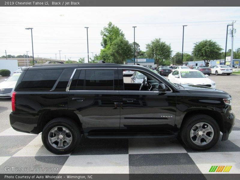 Black / Jet Black 2019 Chevrolet Tahoe LS