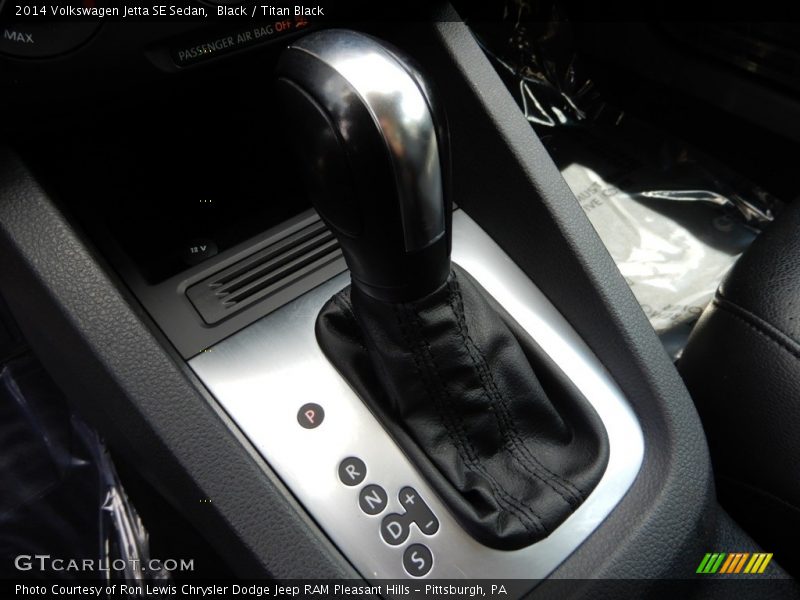 Black / Titan Black 2014 Volkswagen Jetta SE Sedan
