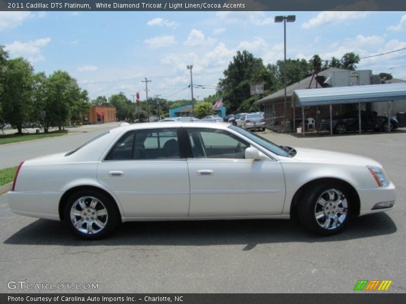 White Diamond Tricoat / Light Linen/Cocoa Accents 2011 Cadillac DTS Platinum