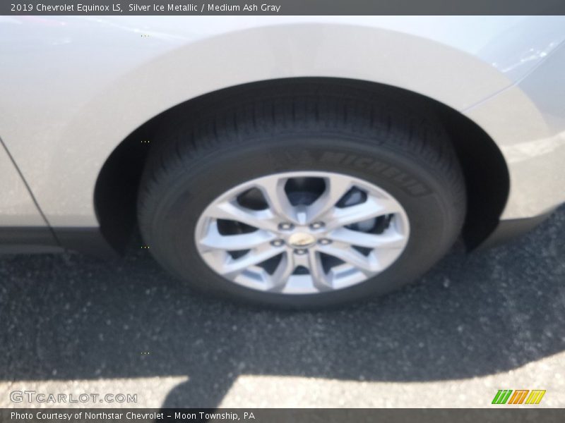 Silver Ice Metallic / Medium Ash Gray 2019 Chevrolet Equinox LS