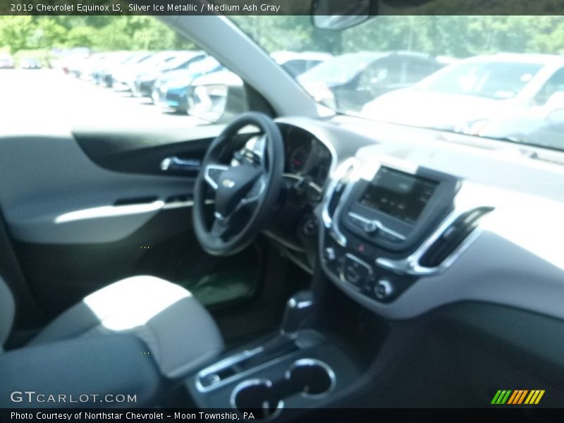 Silver Ice Metallic / Medium Ash Gray 2019 Chevrolet Equinox LS