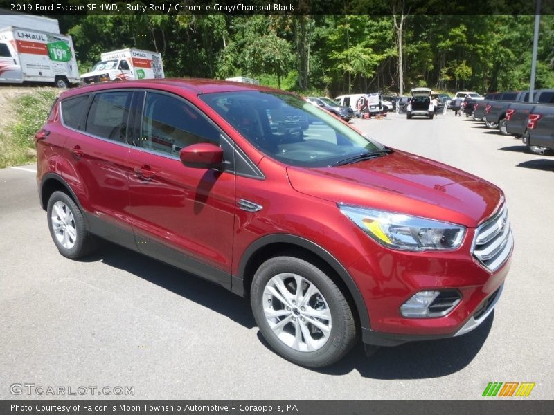 Ruby Red / Chromite Gray/Charcoal Black 2019 Ford Escape SE 4WD