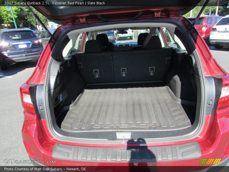 Venetian Red Pearl / Slate Black 2017 Subaru Outback 2.5i