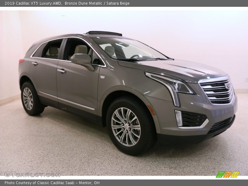 Bronze Dune Metallic / Sahara Beige 2019 Cadillac XT5 Luxury AWD