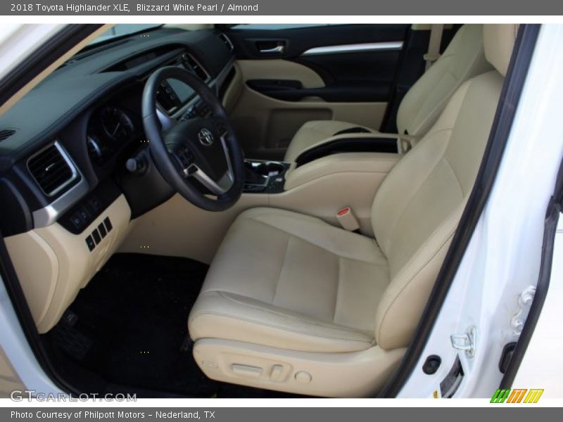 Blizzard White Pearl / Almond 2018 Toyota Highlander XLE