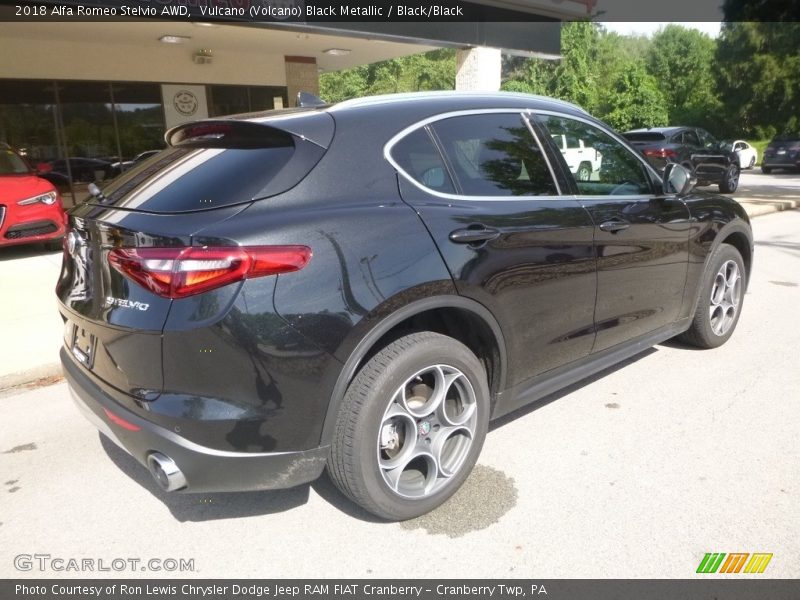 Vulcano (Volcano) Black Metallic / Black/Black 2018 Alfa Romeo Stelvio AWD