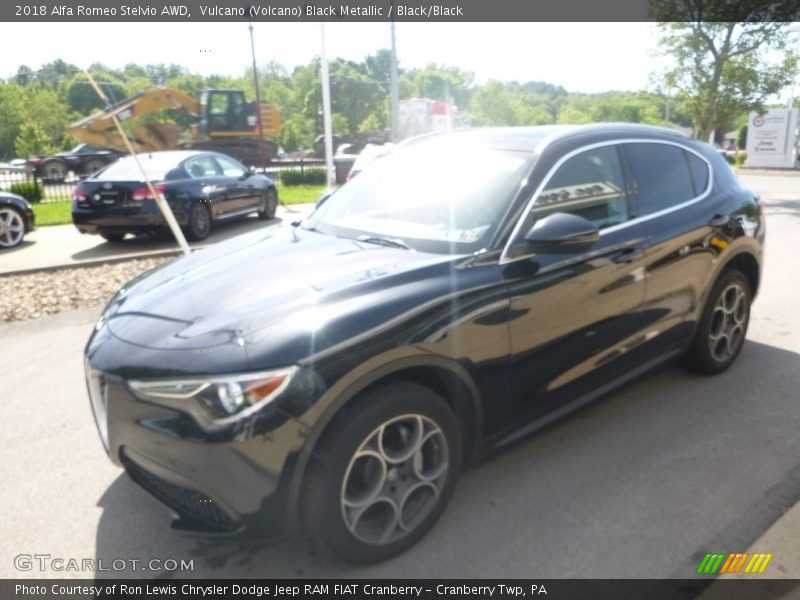 Vulcano (Volcano) Black Metallic / Black/Black 2018 Alfa Romeo Stelvio AWD