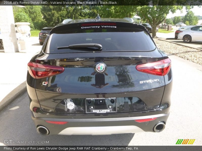 Vulcano (Volcano) Black Metallic / Black/Black 2018 Alfa Romeo Stelvio AWD