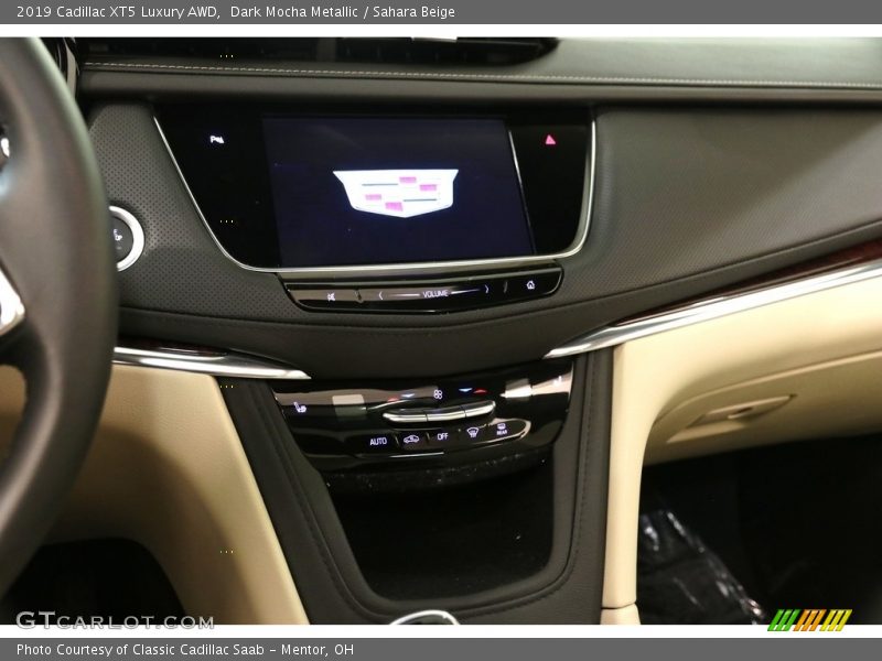 Dark Mocha Metallic / Sahara Beige 2019 Cadillac XT5 Luxury AWD