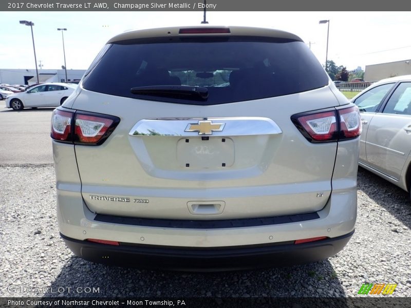 Champagne Silver Metallic / Ebony 2017 Chevrolet Traverse LT AWD