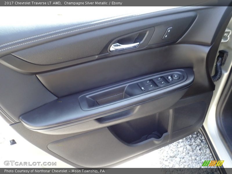 Champagne Silver Metallic / Ebony 2017 Chevrolet Traverse LT AWD