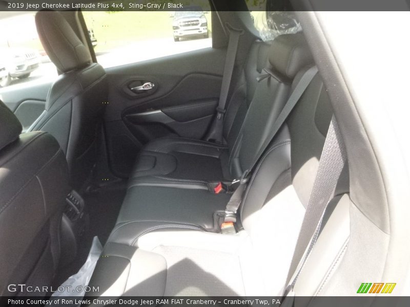 Sting-Gray / Black 2019 Jeep Cherokee Latitude Plus 4x4