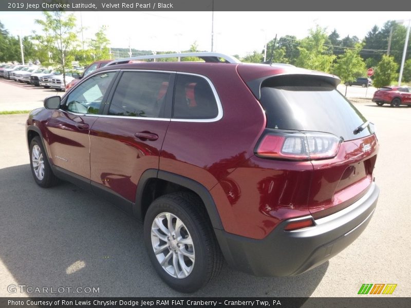 Velvet Red Pearl / Black 2019 Jeep Cherokee Latitude