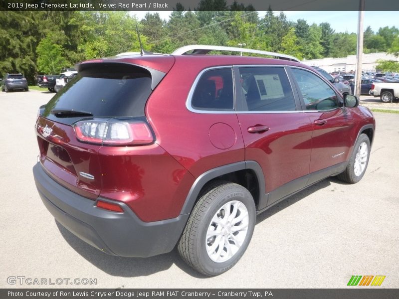Velvet Red Pearl / Black 2019 Jeep Cherokee Latitude