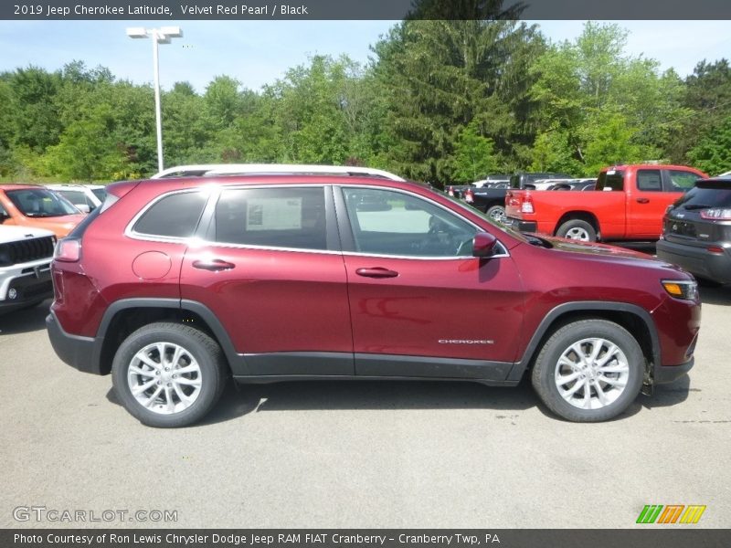 Velvet Red Pearl / Black 2019 Jeep Cherokee Latitude