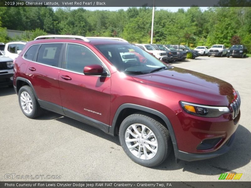 Velvet Red Pearl / Black 2019 Jeep Cherokee Latitude