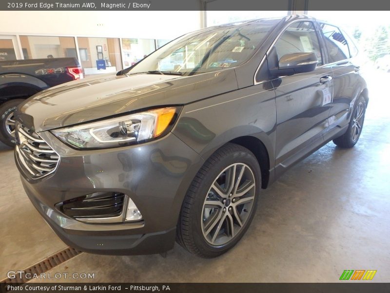 Magnetic / Ebony 2019 Ford Edge Titanium AWD