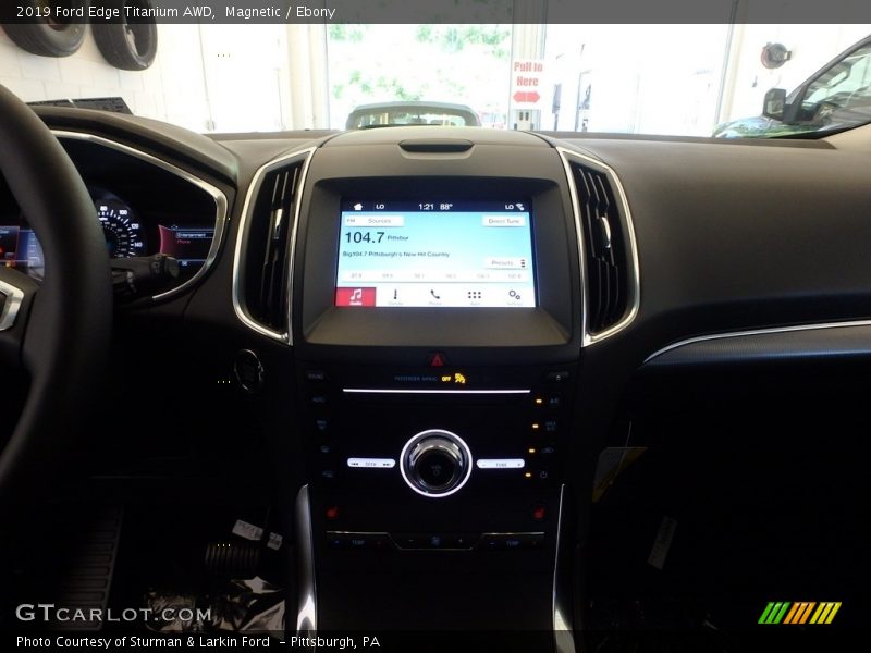 Magnetic / Ebony 2019 Ford Edge Titanium AWD