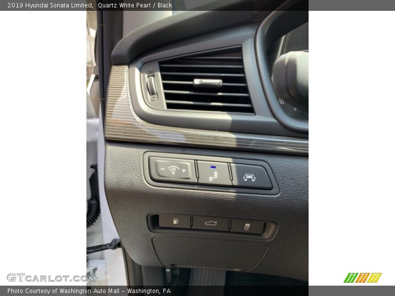 Quartz White Pearl / Black 2019 Hyundai Sonata Limited