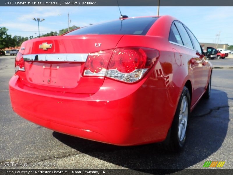 Red Hot / Jet Black 2016 Chevrolet Cruze Limited LT