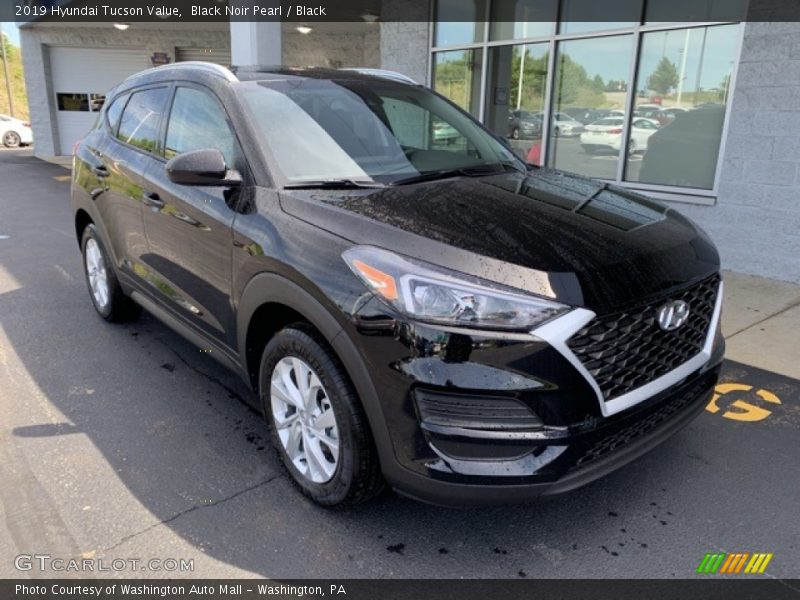 Black Noir Pearl / Black 2019 Hyundai Tucson Value