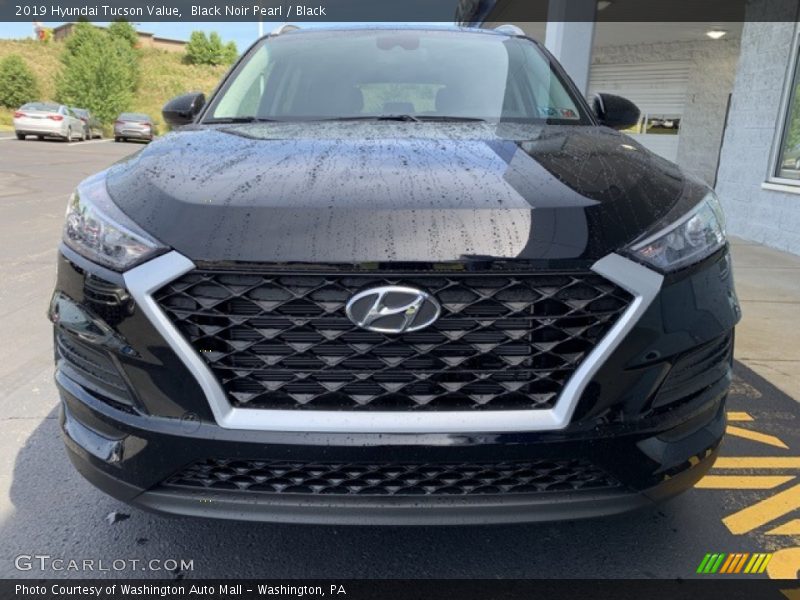 Black Noir Pearl / Black 2019 Hyundai Tucson Value