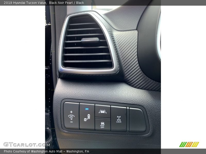 Black Noir Pearl / Black 2019 Hyundai Tucson Value