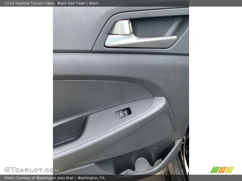 Black Noir Pearl / Black 2019 Hyundai Tucson Value