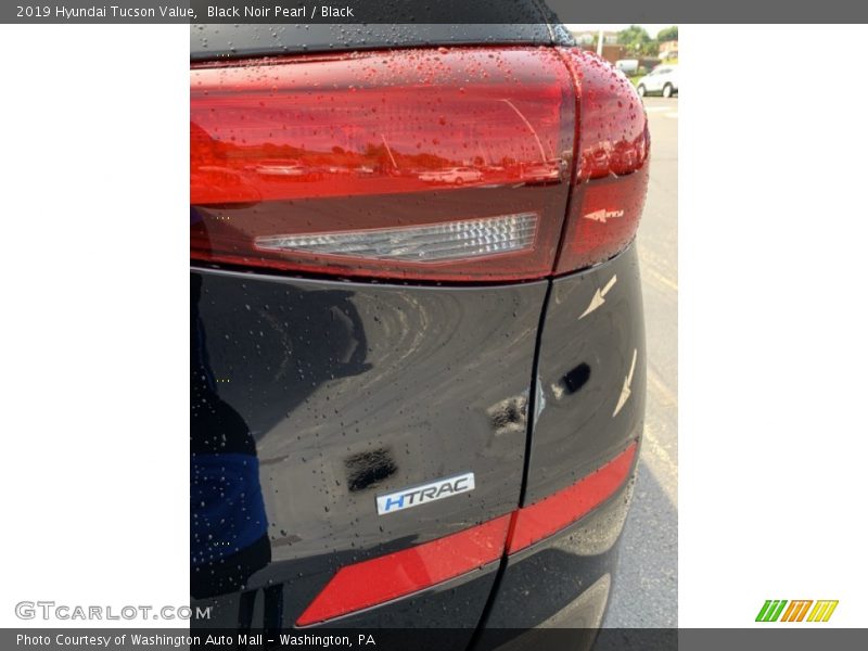 Black Noir Pearl / Black 2019 Hyundai Tucson Value