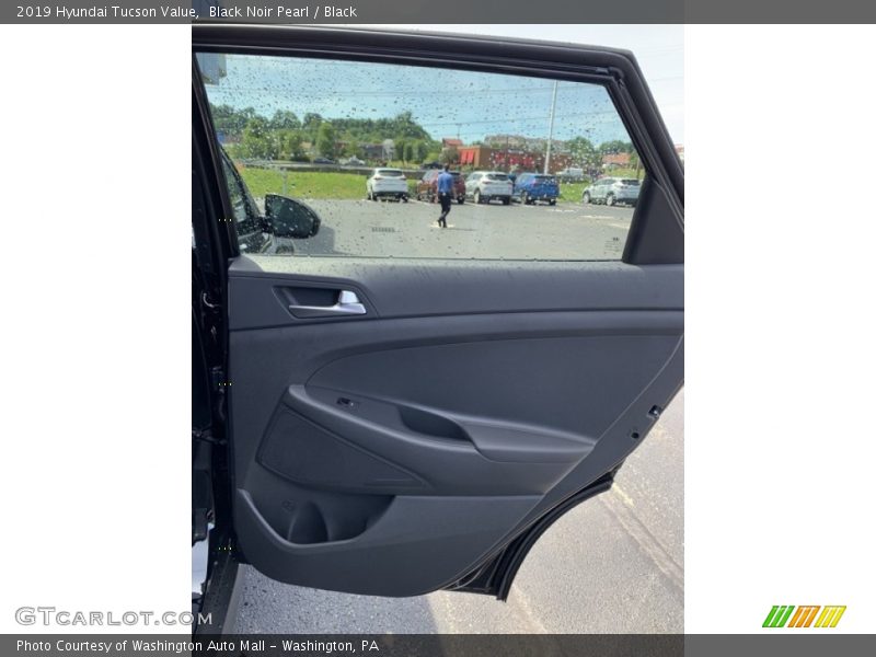 Black Noir Pearl / Black 2019 Hyundai Tucson Value