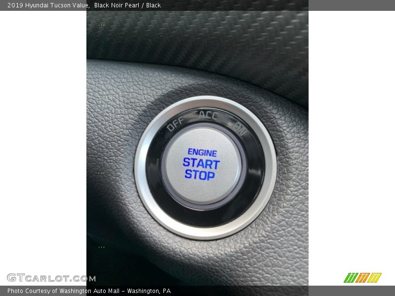 Black Noir Pearl / Black 2019 Hyundai Tucson Value
