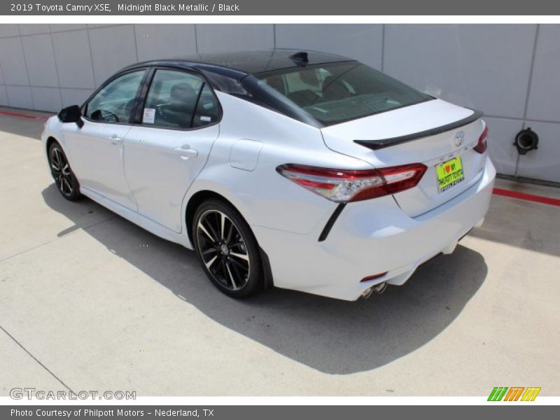 Midnight Black Metallic / Black 2019 Toyota Camry XSE