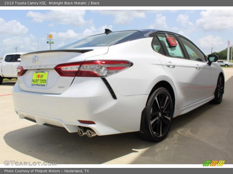 Midnight Black Metallic / Black 2019 Toyota Camry XSE