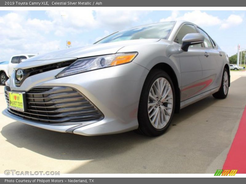 Celestial Silver Metallic / Ash 2019 Toyota Camry XLE