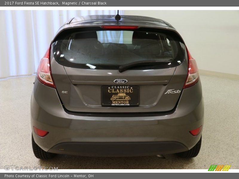 Magnetic / Charcoal Black 2017 Ford Fiesta SE Hatchback