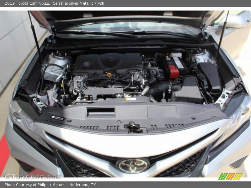 Celestial Silver Metallic / Ash 2019 Toyota Camry XLE