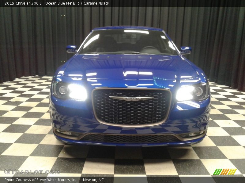 Ocean Blue Metallic / Caramel/Black 2019 Chrysler 300 S