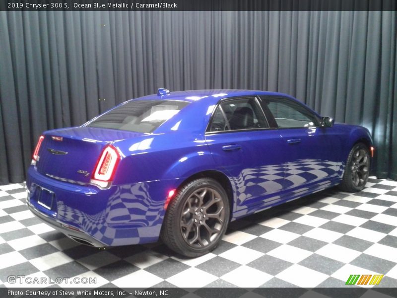 Ocean Blue Metallic / Caramel/Black 2019 Chrysler 300 S