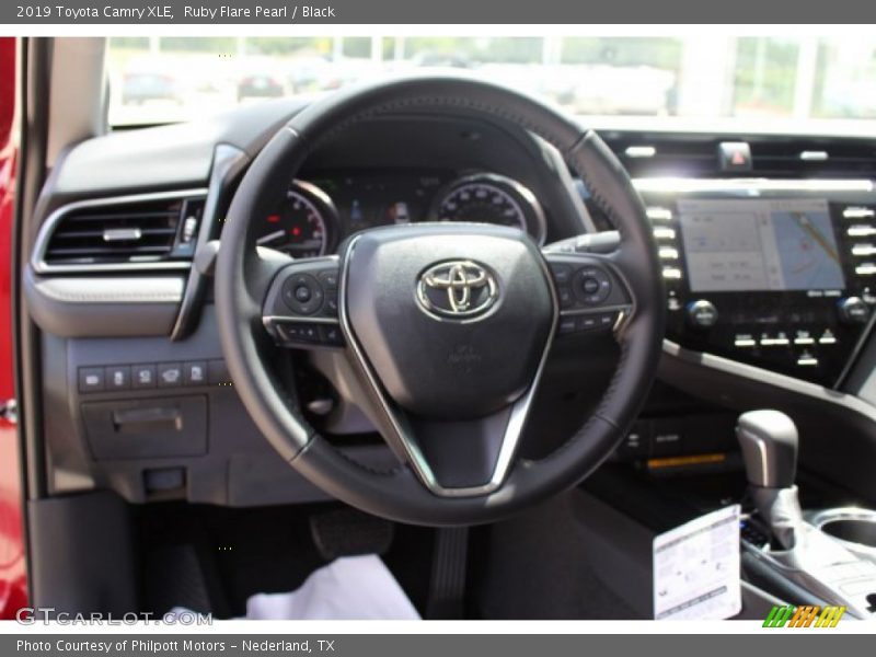 Ruby Flare Pearl / Black 2019 Toyota Camry XLE