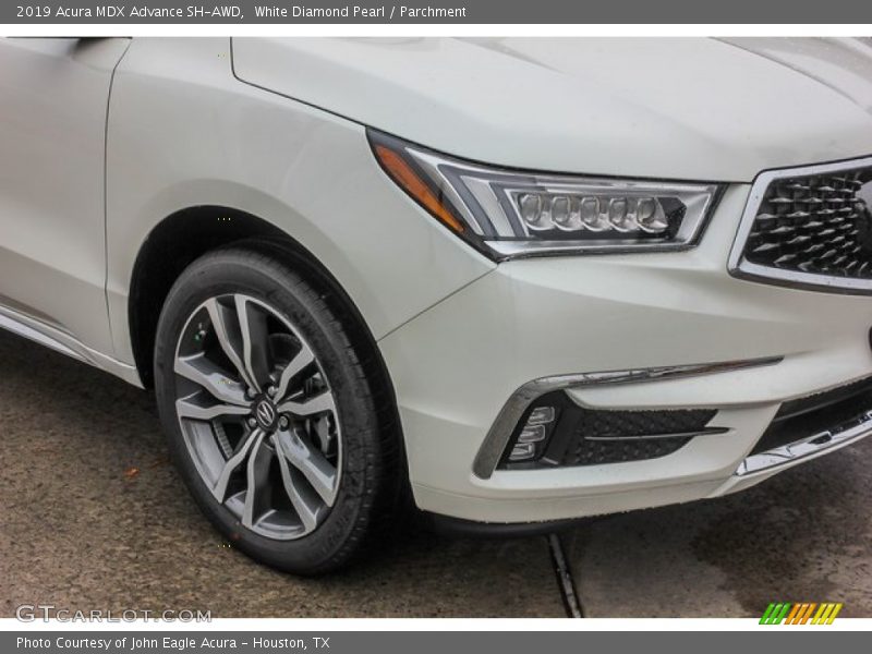 White Diamond Pearl / Parchment 2019 Acura MDX Advance SH-AWD