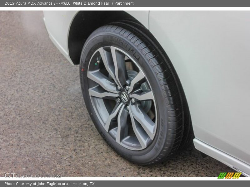 White Diamond Pearl / Parchment 2019 Acura MDX Advance SH-AWD