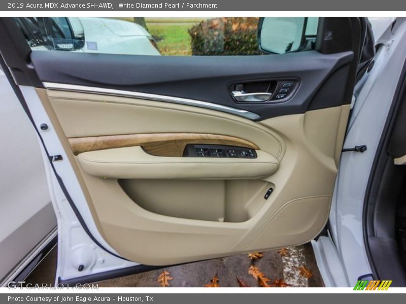White Diamond Pearl / Parchment 2019 Acura MDX Advance SH-AWD
