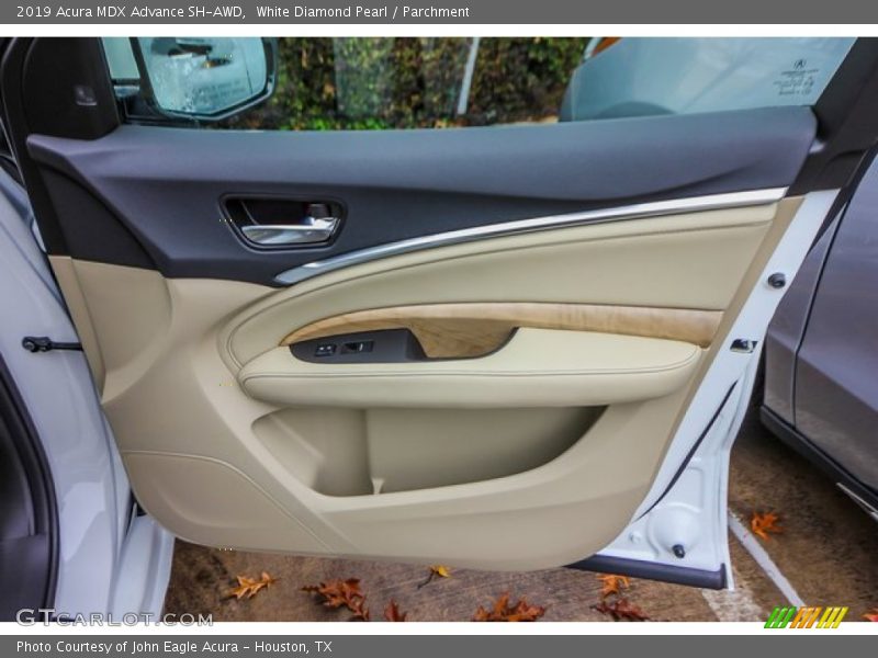 White Diamond Pearl / Parchment 2019 Acura MDX Advance SH-AWD