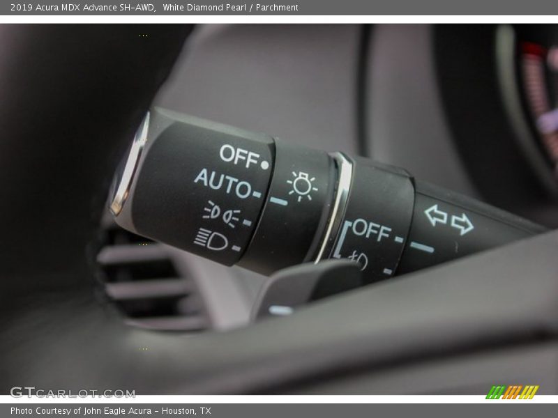 White Diamond Pearl / Parchment 2019 Acura MDX Advance SH-AWD