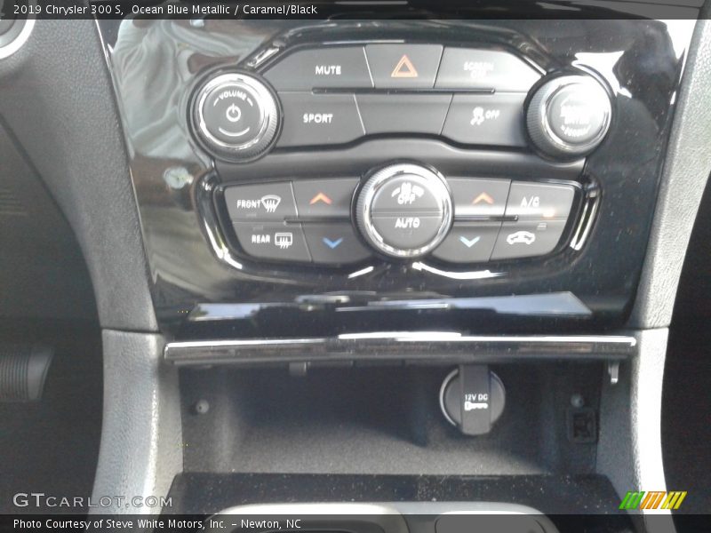 Controls of 2019 300 S
