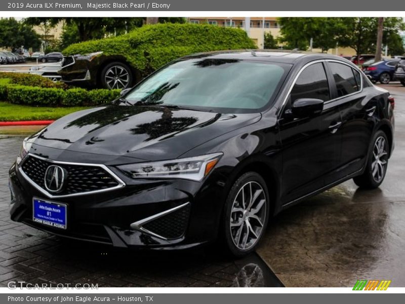Front 3/4 View of 2019 ILX Premium